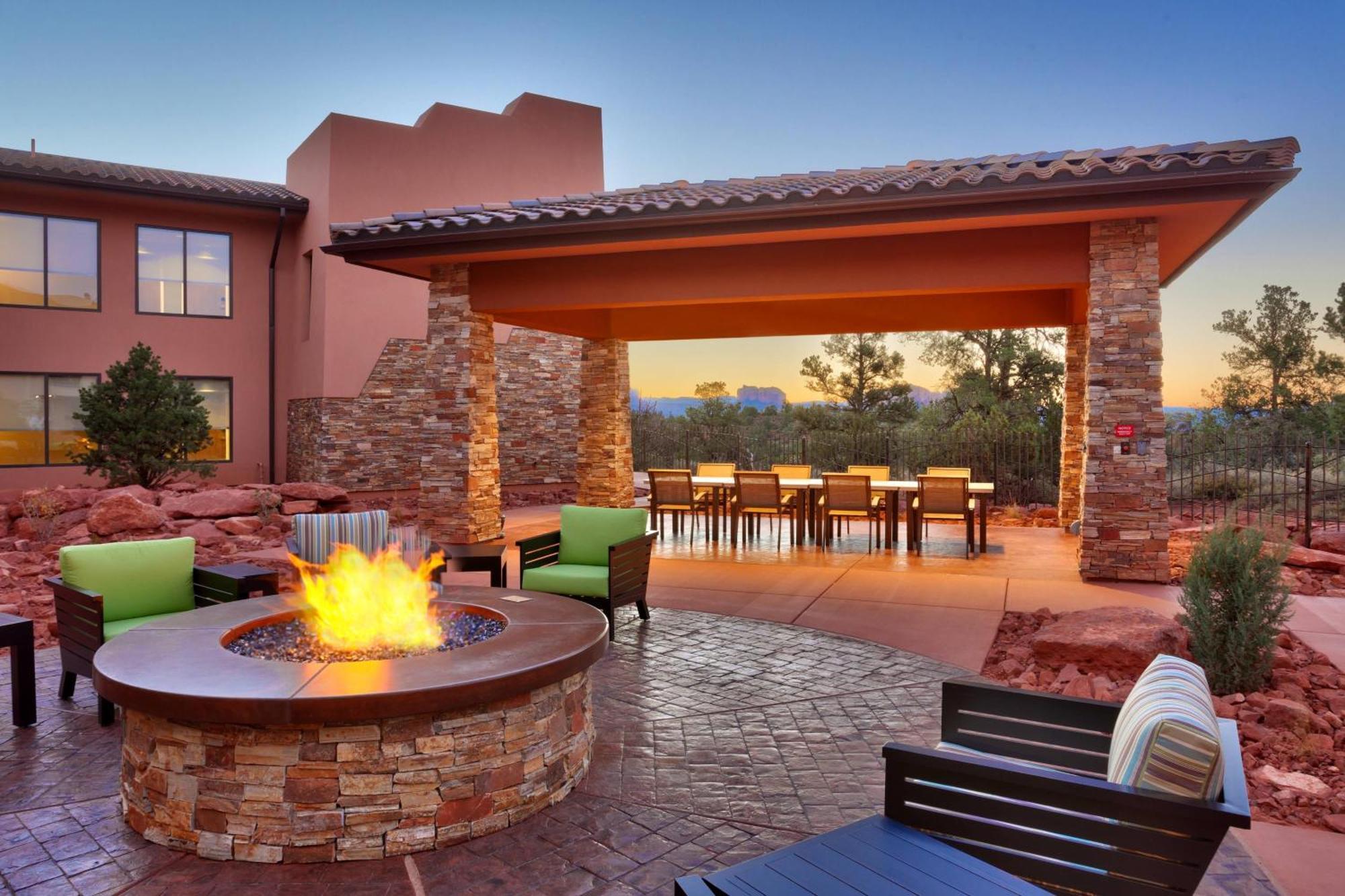 Courtyard By Marriott Sedona Hotell Exteriör bild